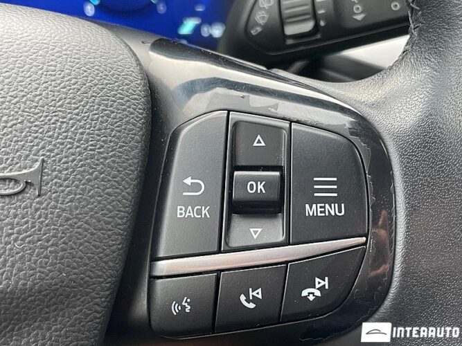 Ford Kuga 40 interauto-car