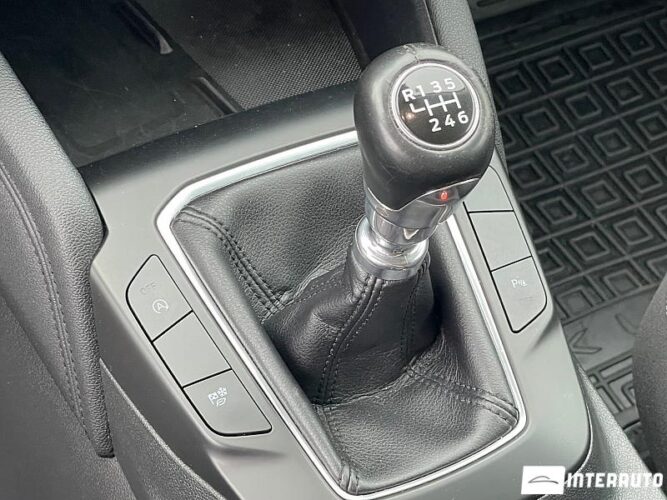 Ford Kuga 44 interauto-car