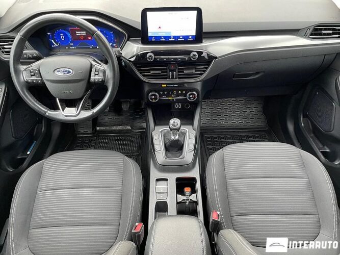 Ford Kuga 37 interauto-car