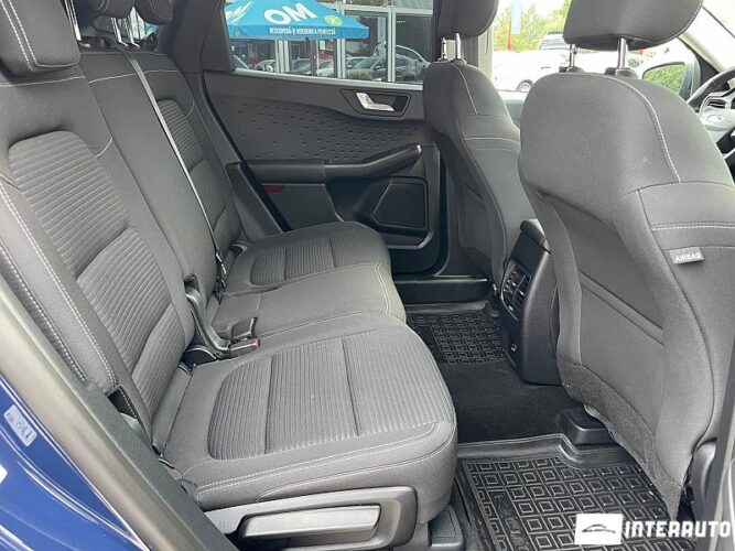 Ford Kuga 47 interauto-car