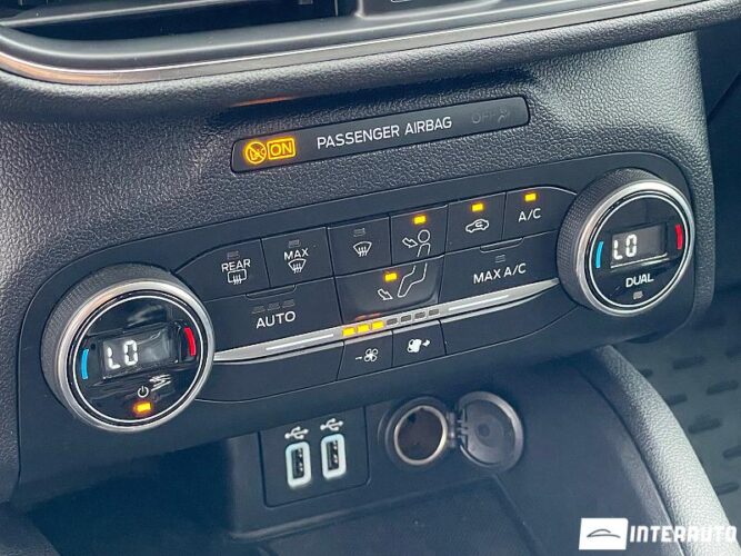 Ford Kuga 43 interauto-car