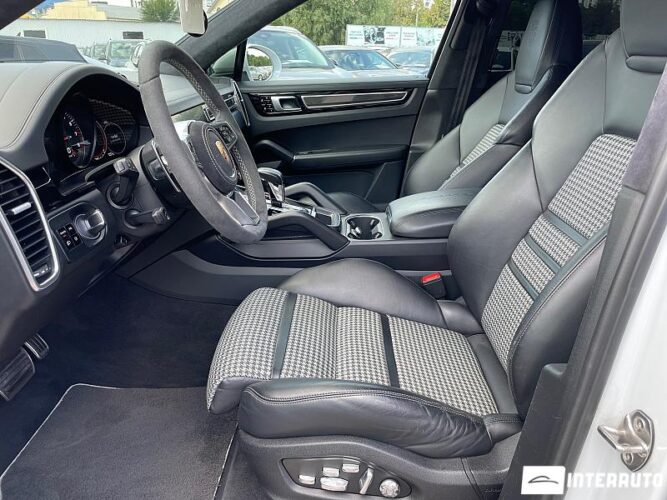Porsche Cayenne S Coupe 40 interauto-car