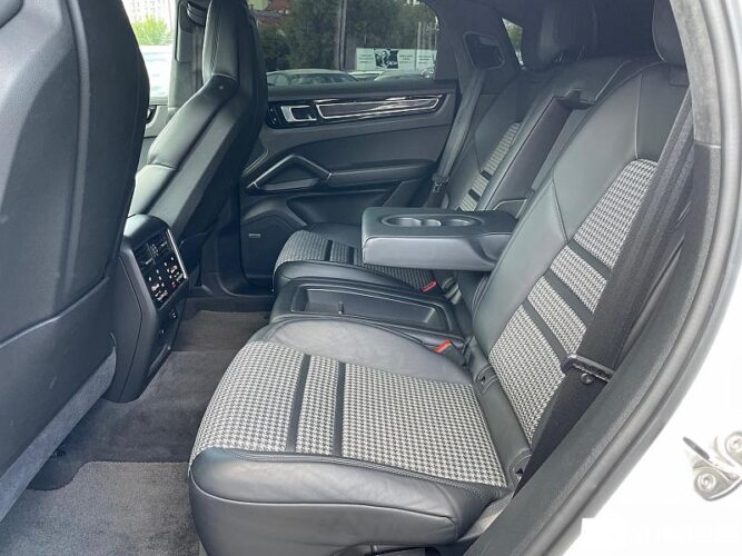 Porsche Cayenne S Coupe 55 interauto-car