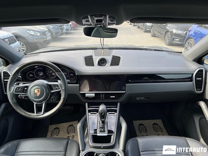 Porsche Cayenne Coupe 43 interauto-car