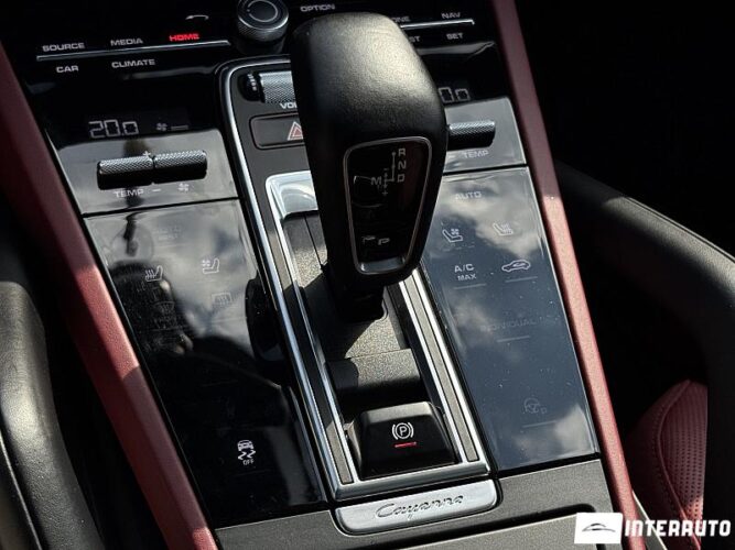 Porsche Cayenne S Coupe 54 interauto-car