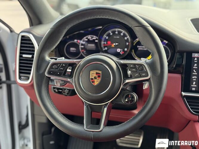 Porsche Cayenne S Coupe 48 interauto-car