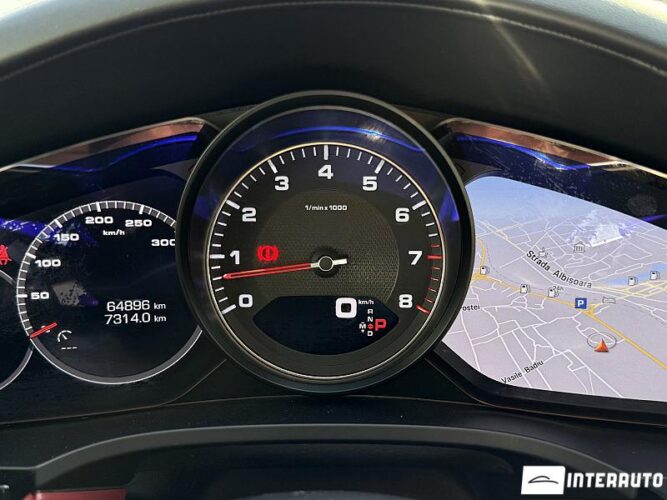 Porsche Cayenne S Coupe 49 interauto-car