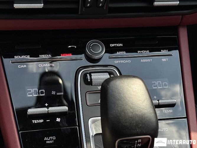 Porsche Cayenne S Coupe 53 interauto-car