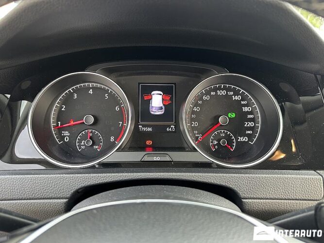 Volkswagen Golf 39 interauto-car