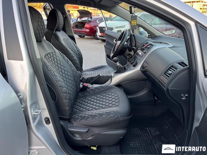 Toyota Auris 43 interauto-car