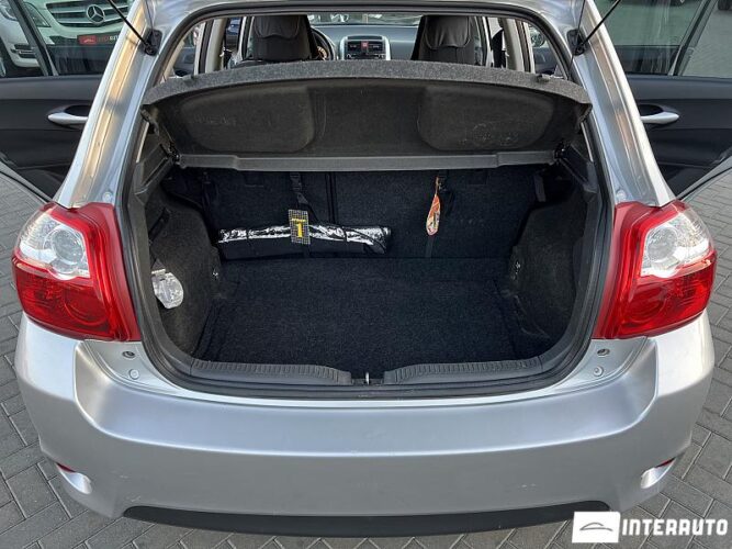 Toyota Auris 47 interauto-car