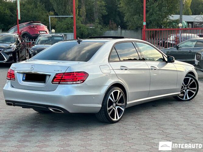 Mercedes E 220 35 interauto-car