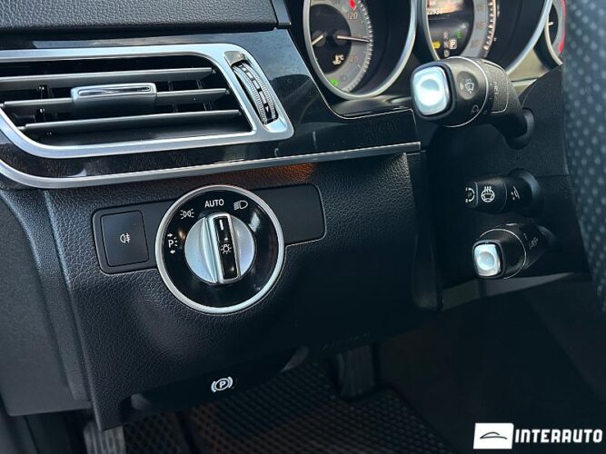 Mercedes E 220 43 interauto-car