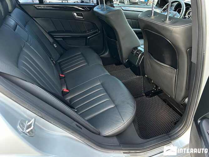 Mercedes E 220 51 interauto-car