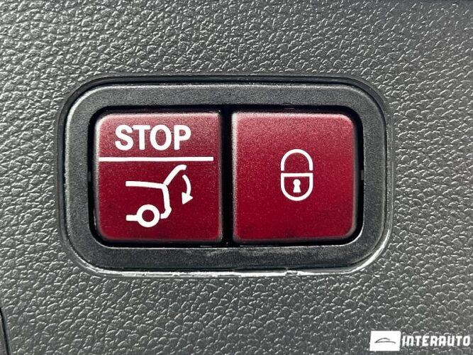 Mercedes GLC 300 51 interauto-car