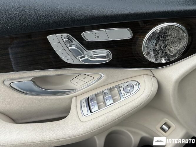 Mercedes GLC 300 44 interauto-car