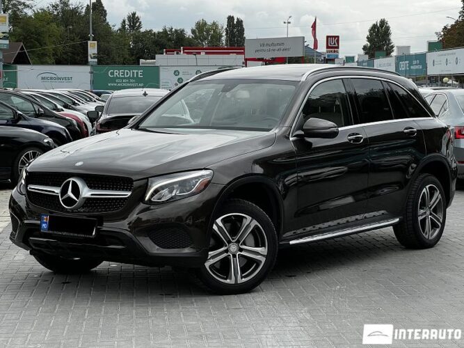 Mercedes GLC 300 33 interauto-car