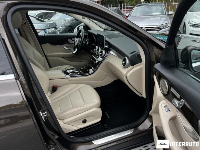 Mercedes GLC 300 37 interauto-car