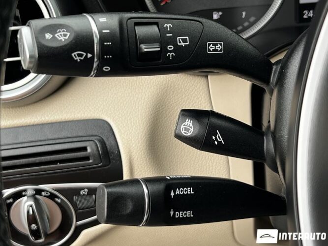 Mercedes GLC 300 46 interauto-car