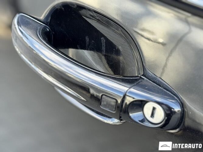 Audi Q7 38 interauto-car