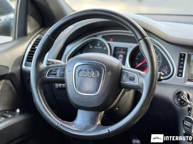 Audi Q7 42 interauto-car
