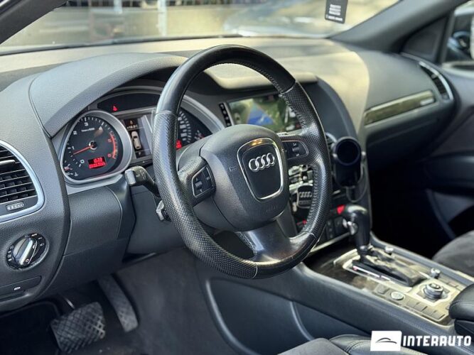 Audi Q7 41 interauto-car
