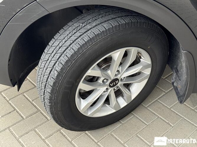 Kia Sportage 44 interauto-car