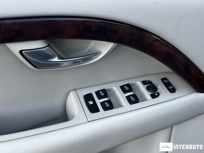 Volvo S 80 42 interauto-car