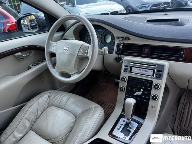 Volvo S 80 33 interauto-car