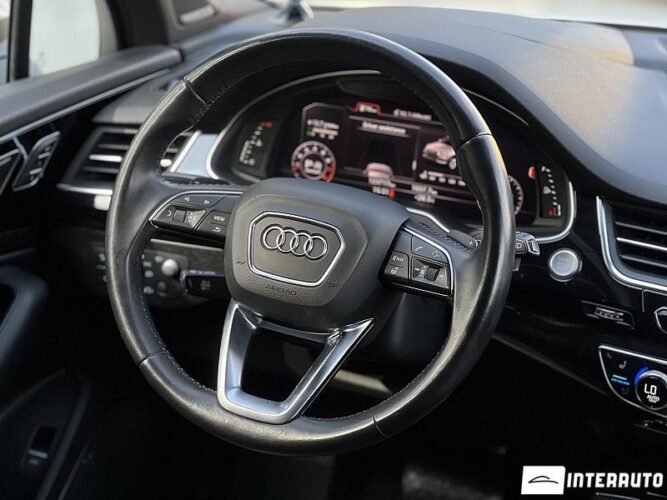 Audi Q7 45 interauto-car