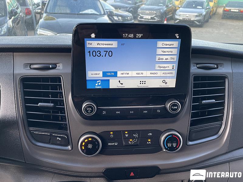 Ford Transit 22 automobil-interauto