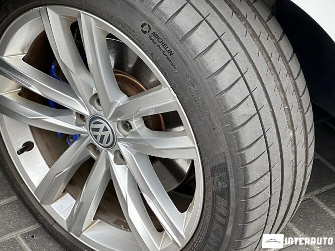 Volkswagen Passat GTE 56 interauto-car