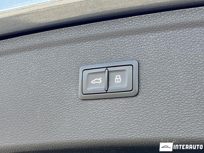 Audi Q5 58 interauto-car