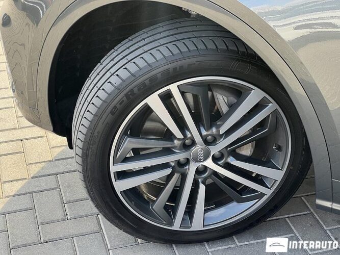 Audi Q5 53 interauto-car