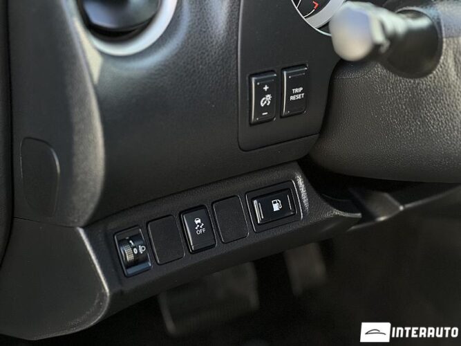 Nissan Navara 45 interauto-car