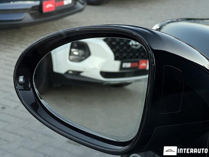 Porsche Macan 50 interauto-car