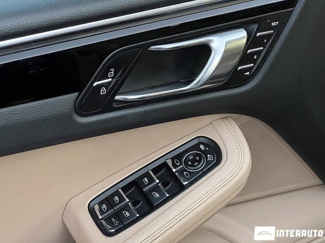 Porsche Macan 51 interauto-car
