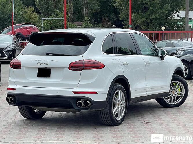 Porsche Cayenne S Hybrid 34 interauto-car