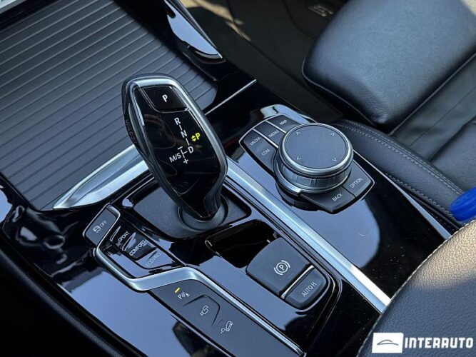BMW X3 M4.0i 44 interauto-car