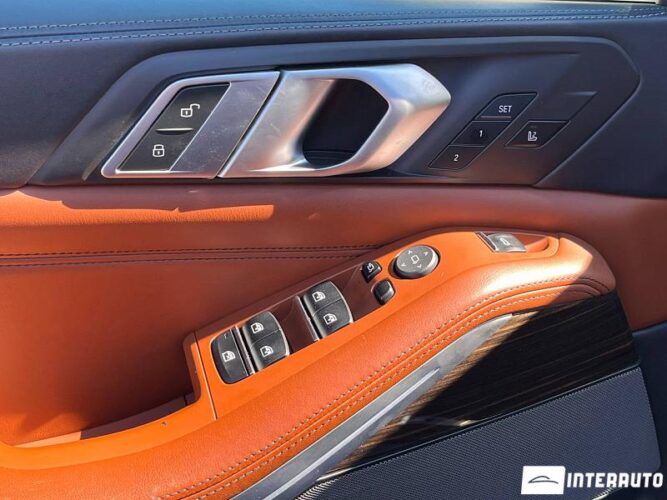 BMW X5 4.0i 31 interauto-car