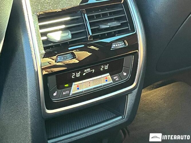 BMW X5 4.0i 41 interauto-car