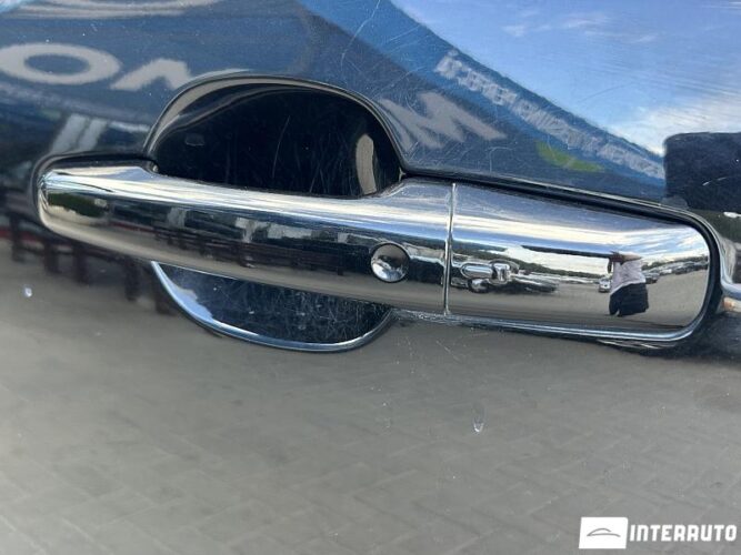 Jaguar F-Pace 41 interauto-car