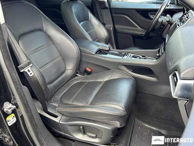 Jaguar F-Pace 53 interauto-car