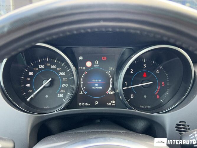 Jaguar F-Pace 48 interauto-car