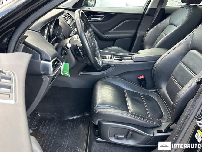 Jaguar F-Pace 44 interauto-car