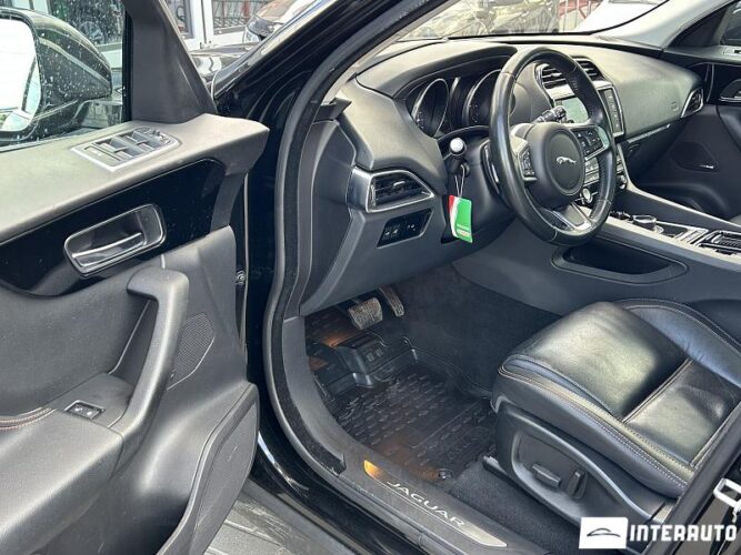 Jaguar F-Pace 42 interauto-car
