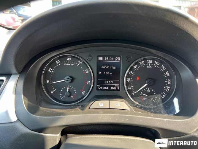 Skoda Rapid 32 interauto-car