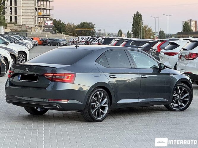 Skoda Superb 36 interauto-car