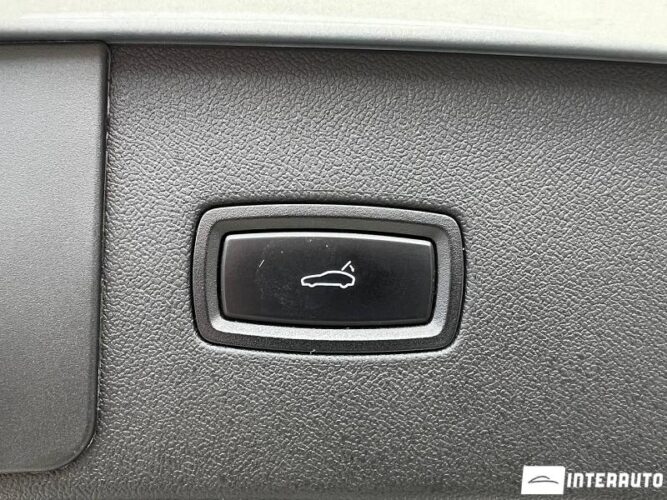 Porsche Cayenne E-Hybrid 46 interauto-car