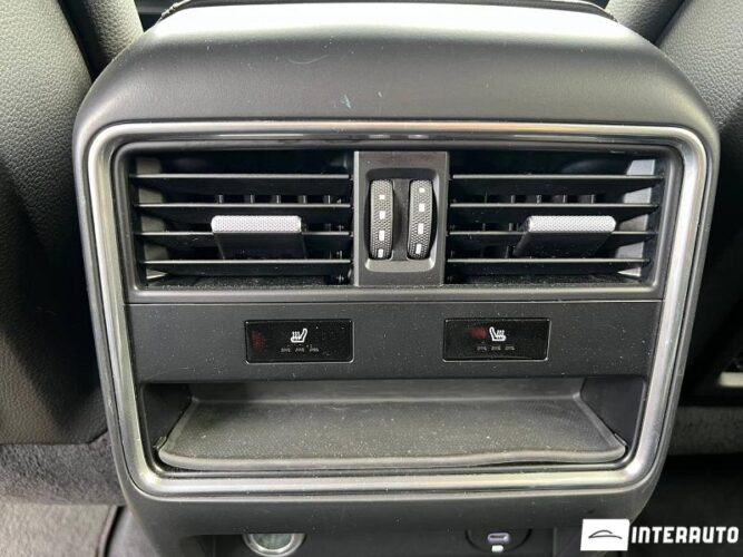 Porsche Cayenne E-Hybrid 44 interauto-car